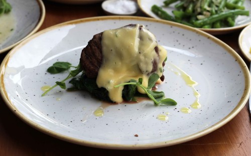 Fillet steak, bernaise, spinach, truffle & parmesan fries