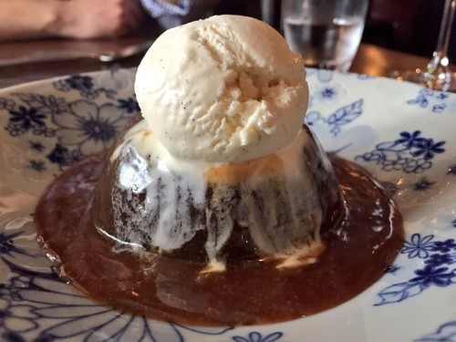 Steamed Treacle Pudding & Vanilla Ice Cream