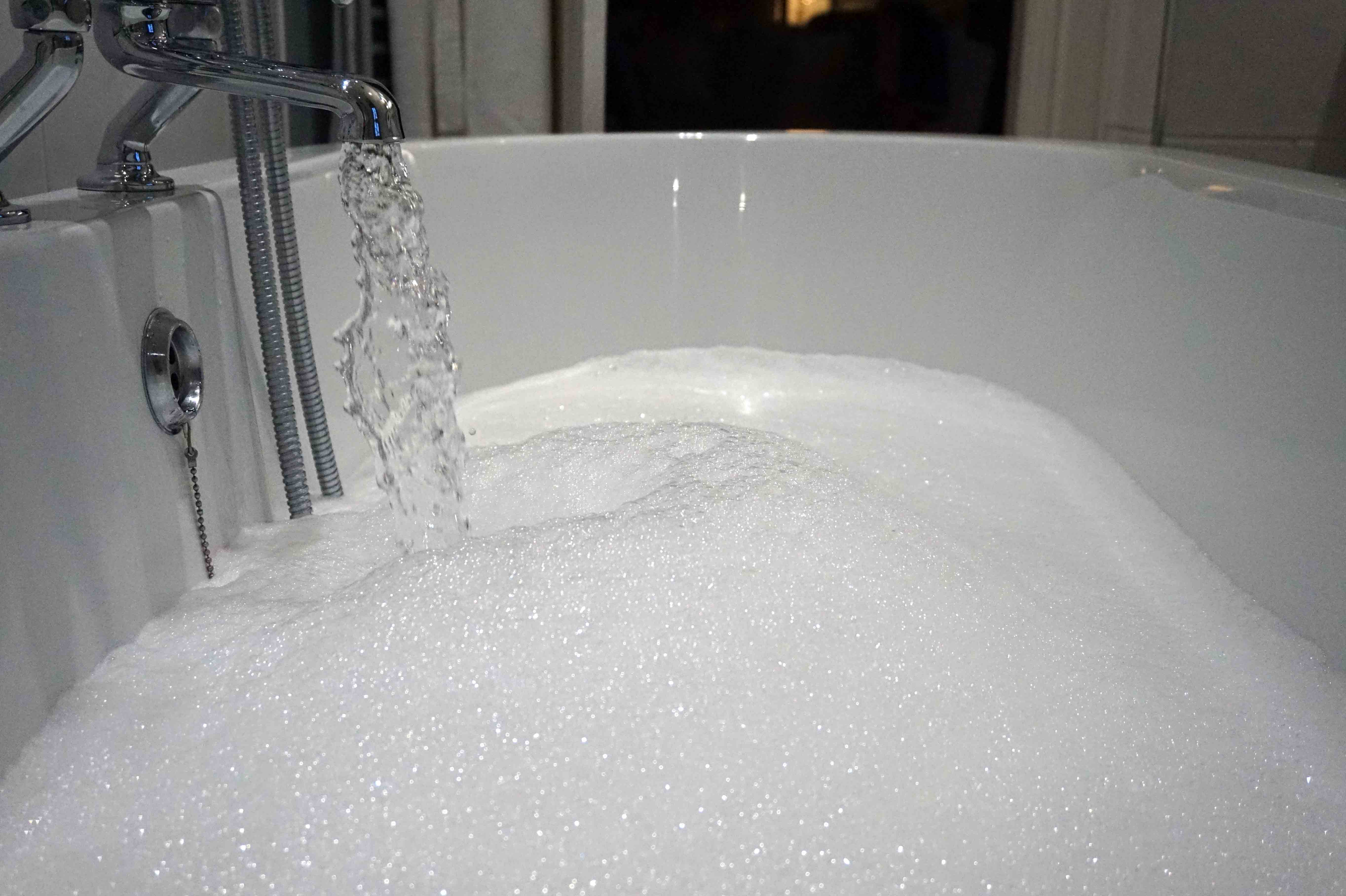 Llangoed Hall Suite Bathroom