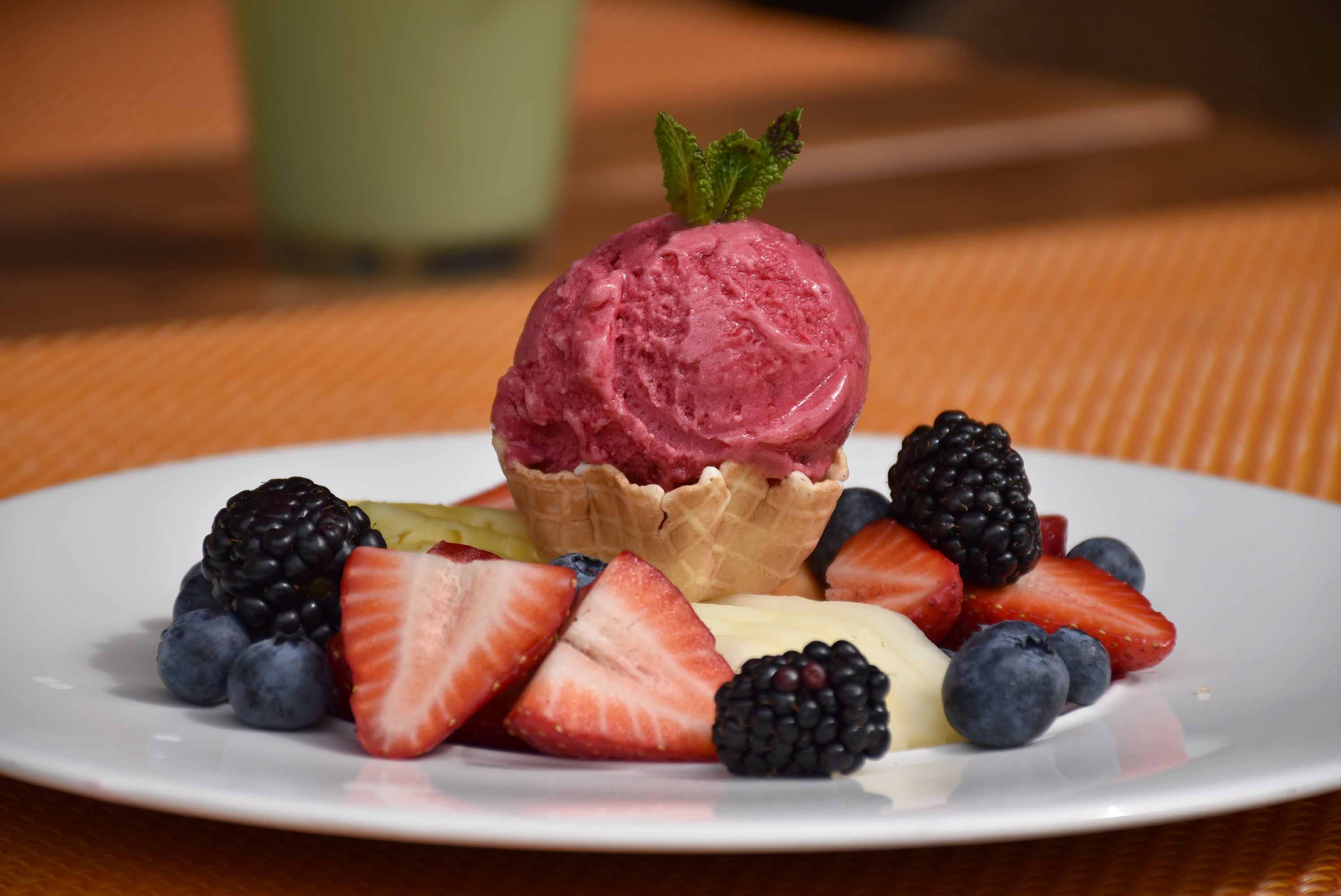 Sunday Brunch in London: Book and Brunch Sundays at Lowndes Bar & Kitchen