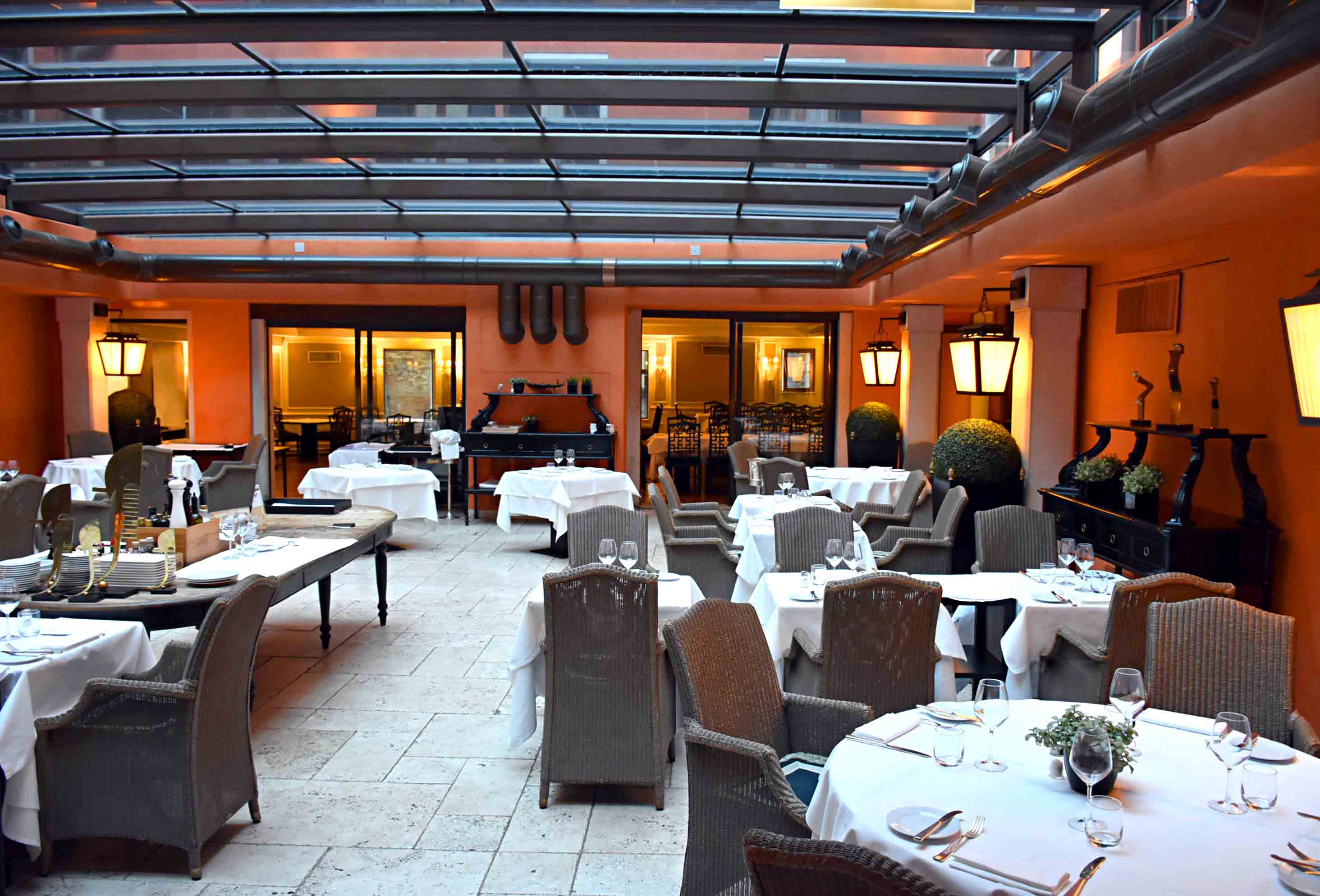 Le Maschere Restaurant Review: Authentic Venetian Dining at the Splendid Hotel in Venice
