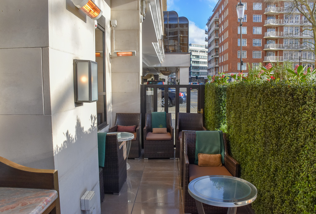 Rib Room Cigar Terrace