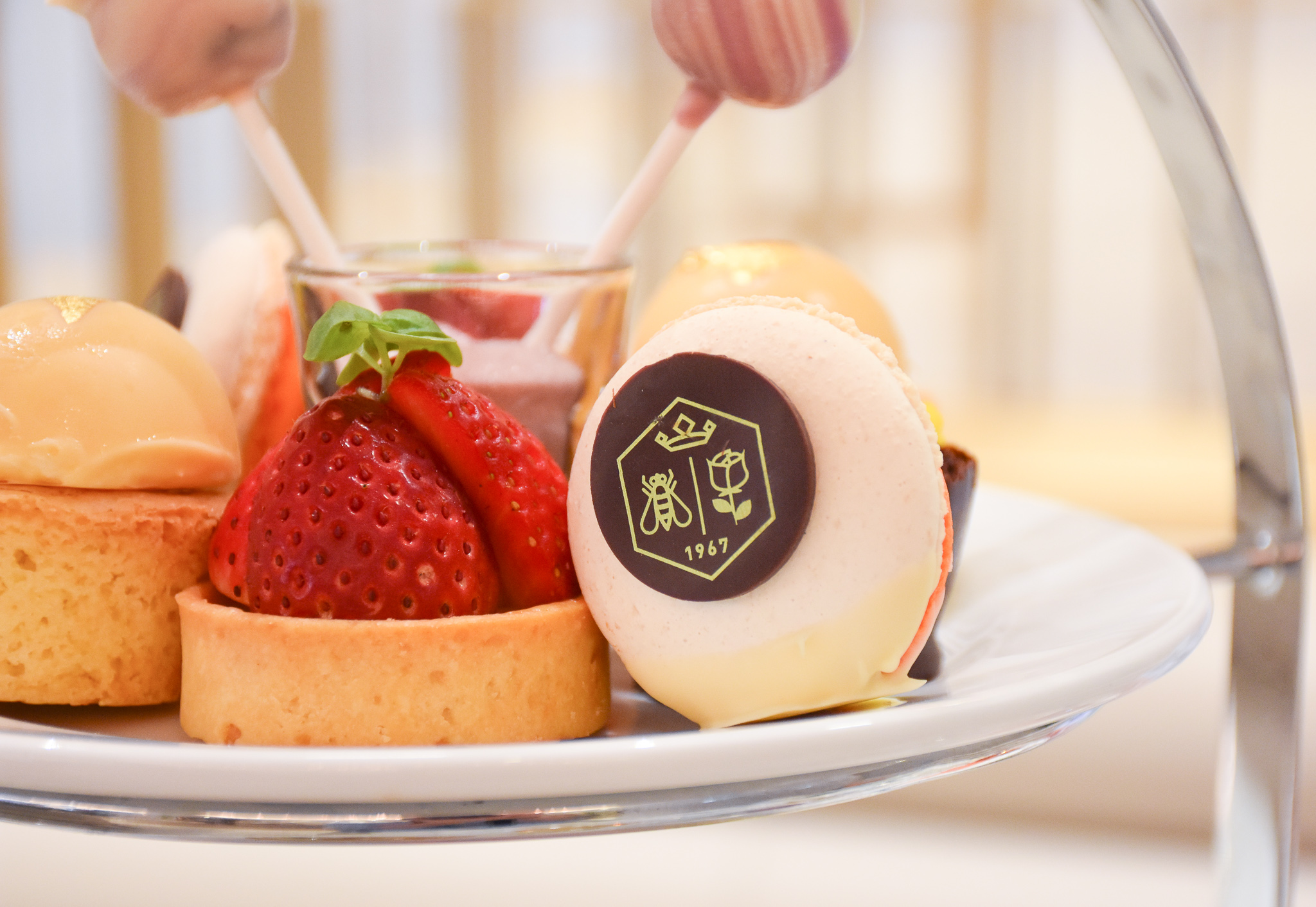 The Bloomin’ Brilliant Afternoon Tea in the Hyde Lobby Bar at Royal Lancaster London Hotel