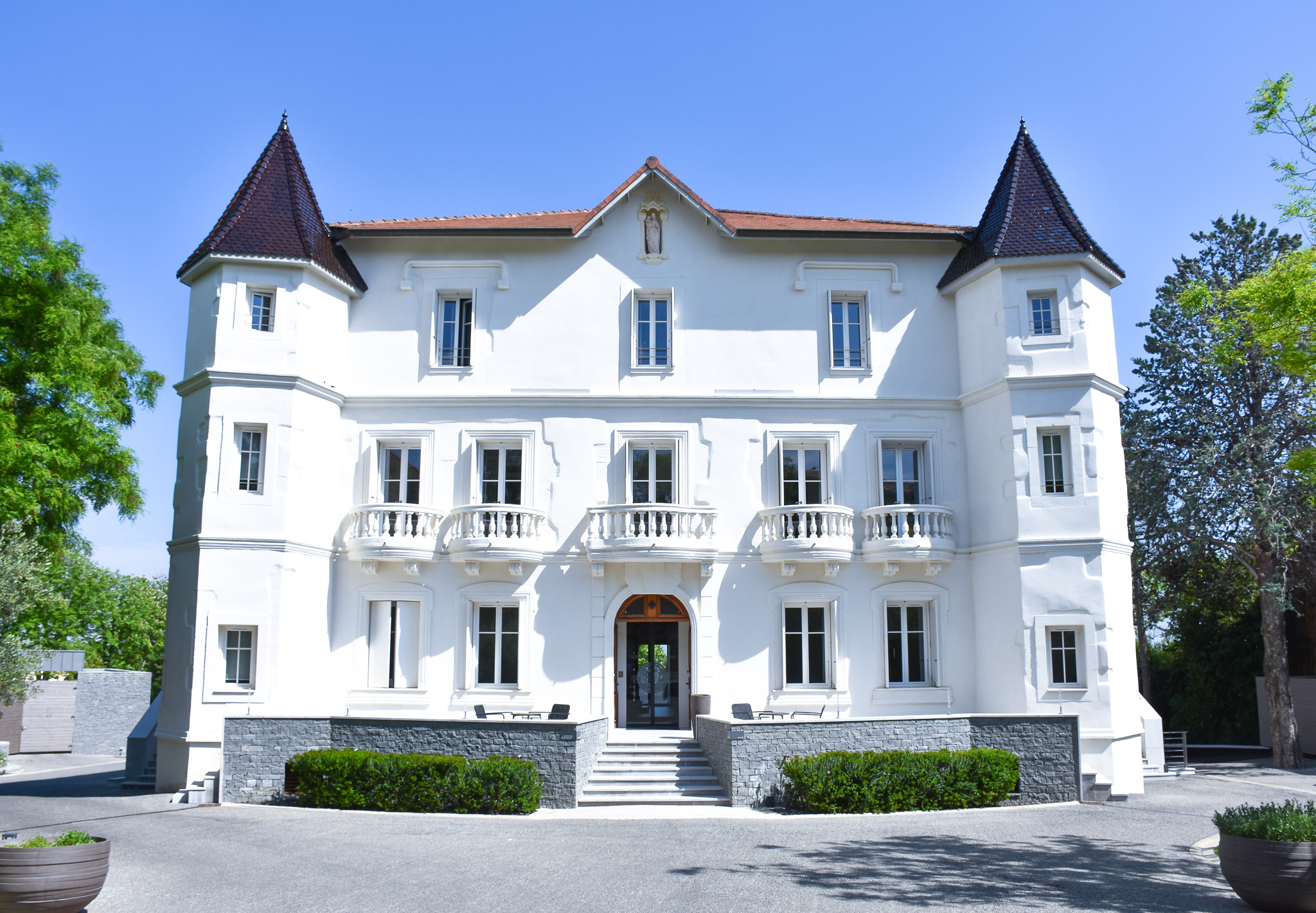 Château Autignac Review The Most Luxurious Bed and Breakfast in France