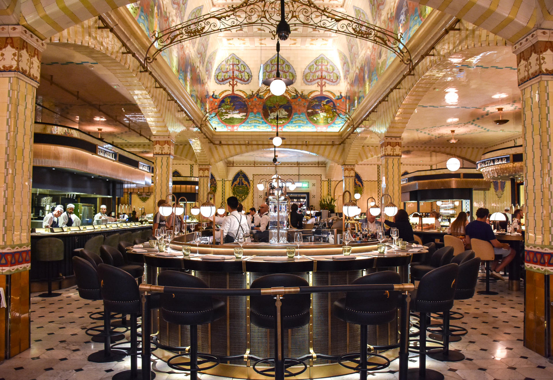 Cocktails at the Baccarat Bar and a Sumptuous Dinner in the Grill at